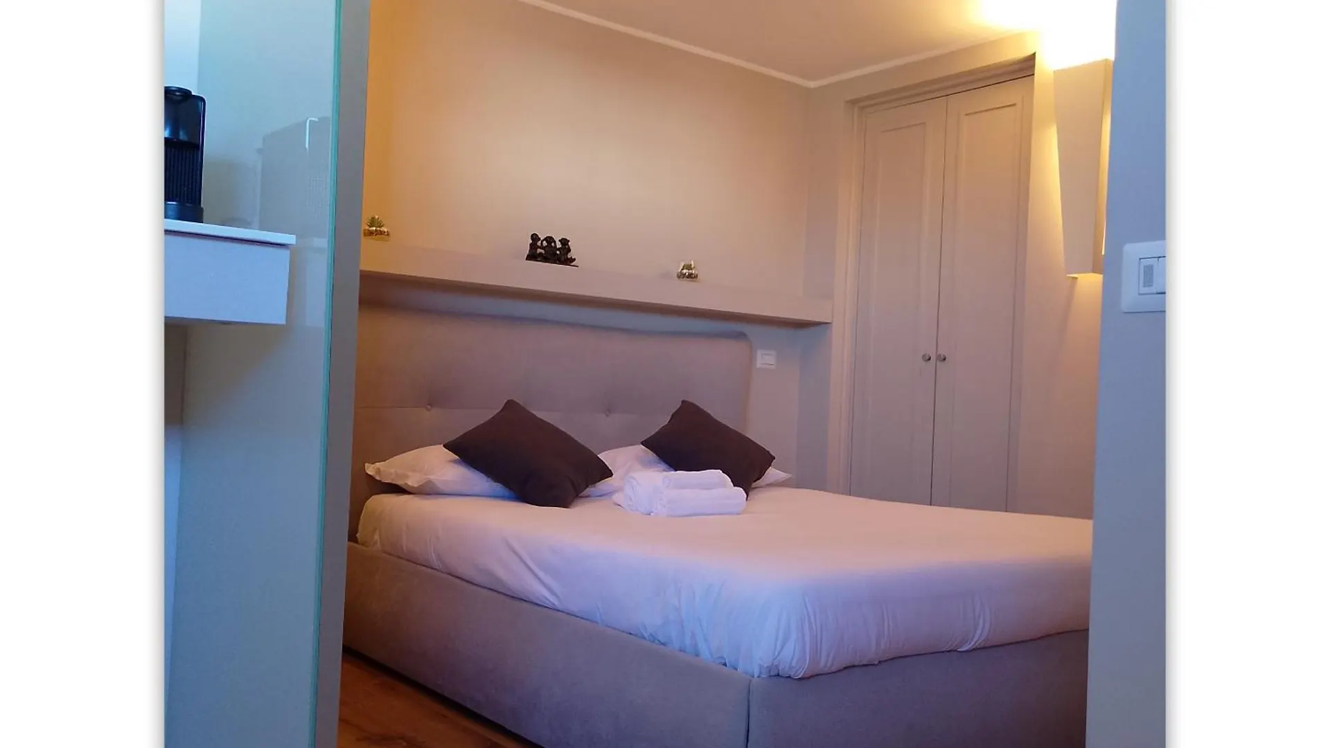 Lux Apartment Numidio Quadrato Roma 0*,  Italia